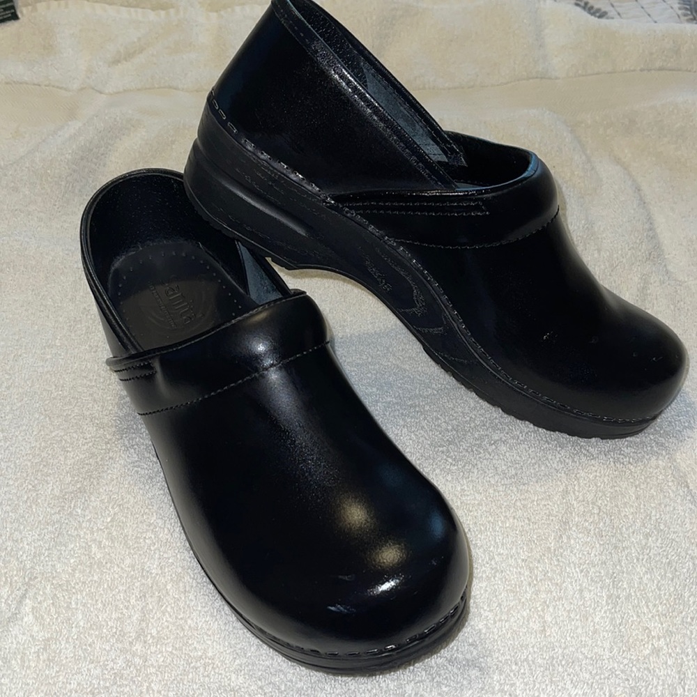 Work clogs, very good condition .  Sole looks impeccable.